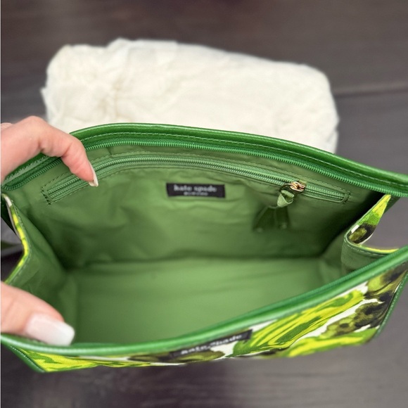 Kate Spade Green Floral Clutch/Zipper Bag - Picture 4 of 5